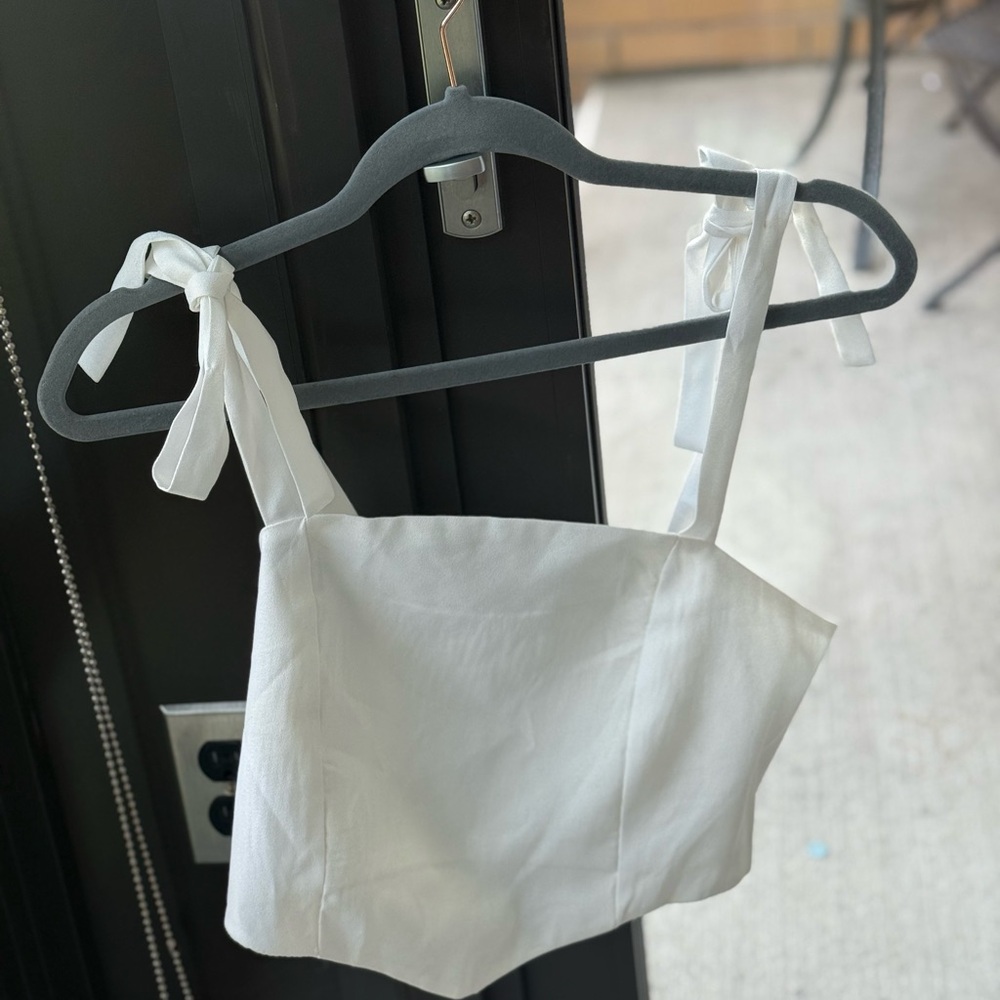 🤍3/$15 SHEIN White Tie Top